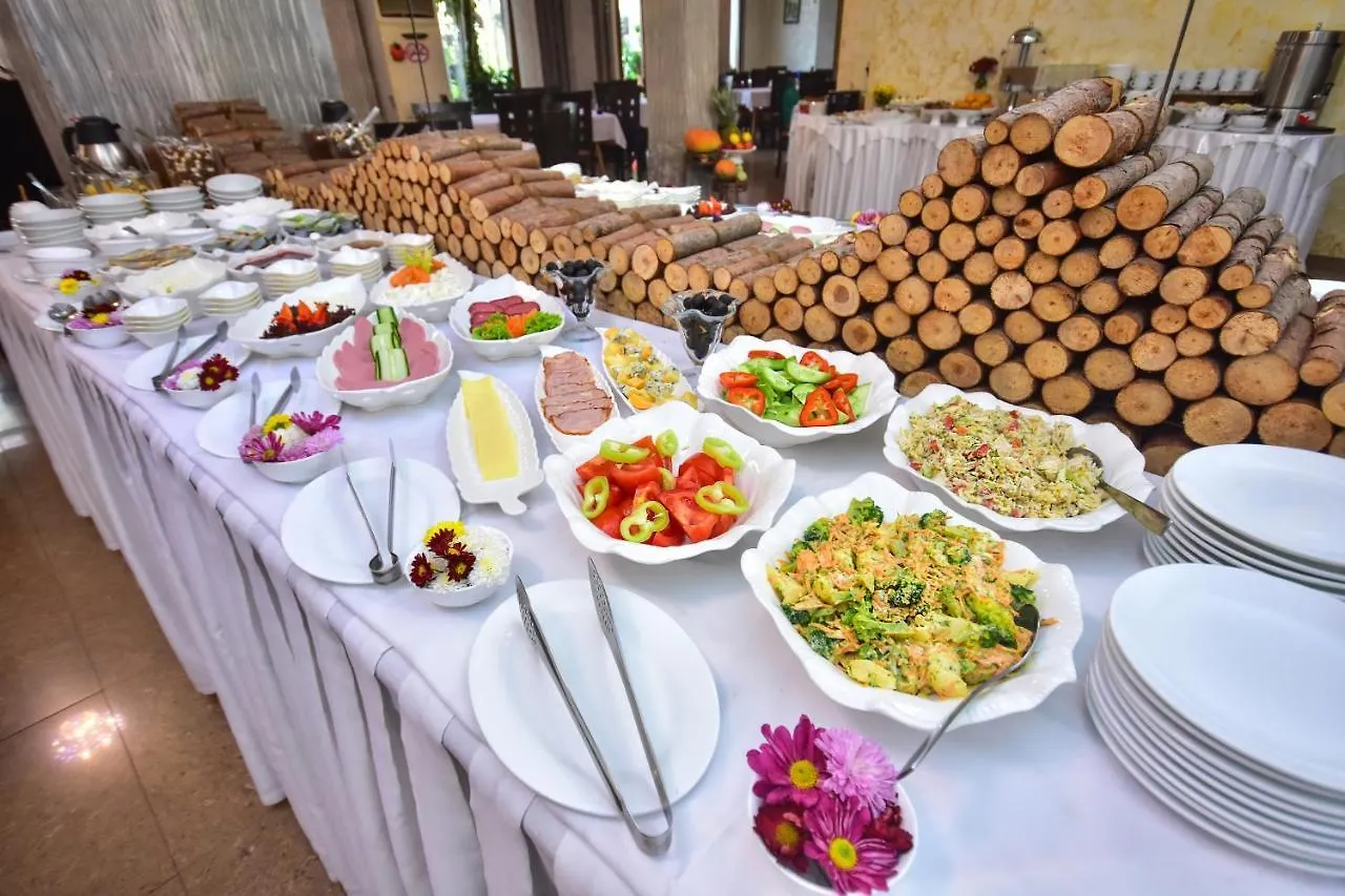 Hotel Chao Batumi 3*,